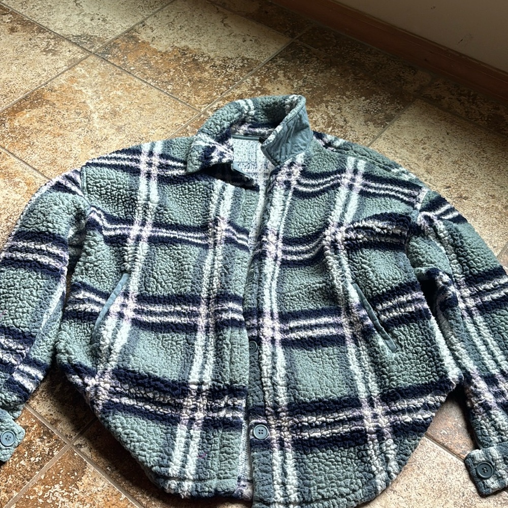 Super cute Sherpa flannel button down